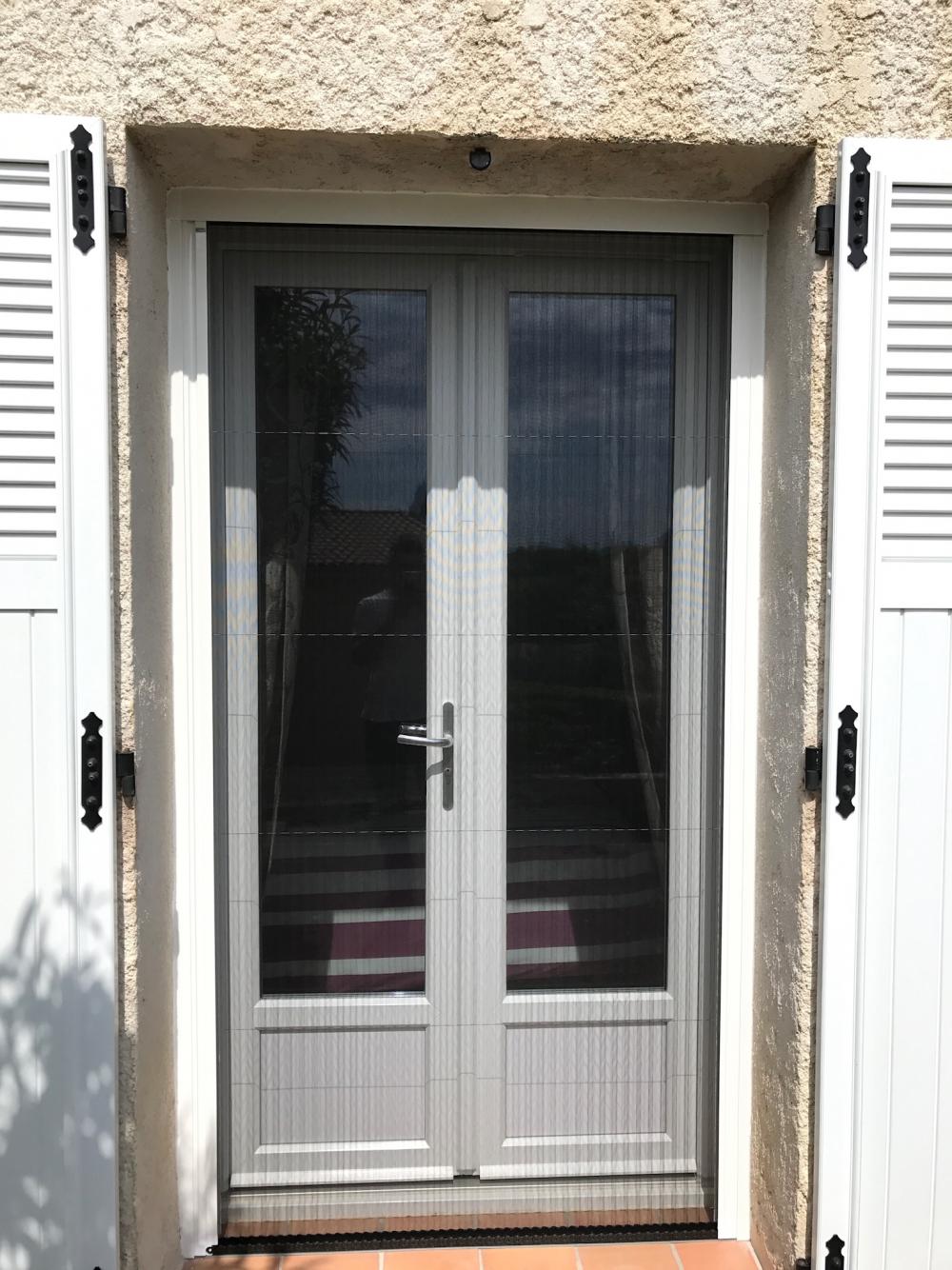 Porte fenêtre pvc blanc asymétrique