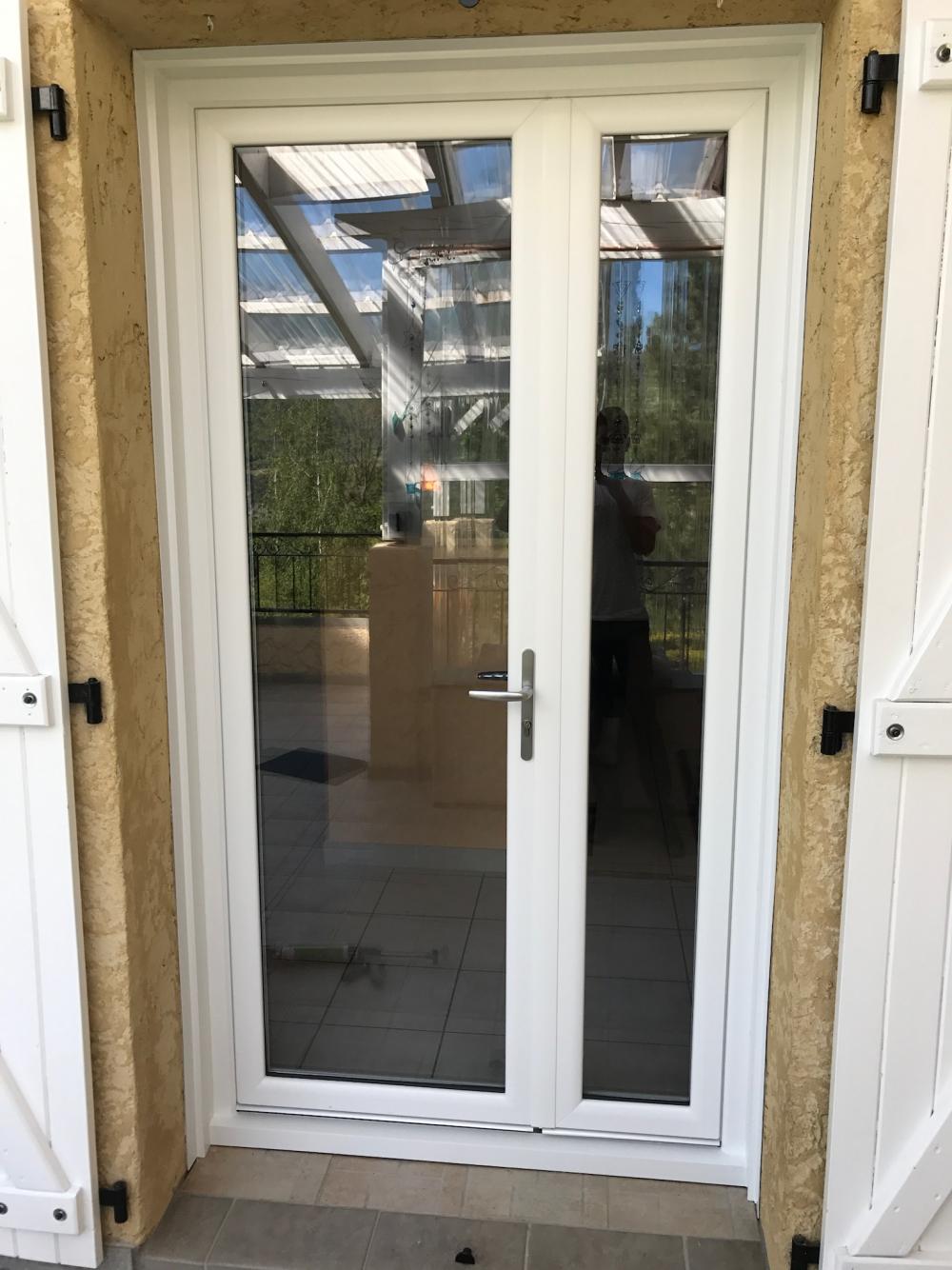 Porte fenêtre pvc blanc asymétrique